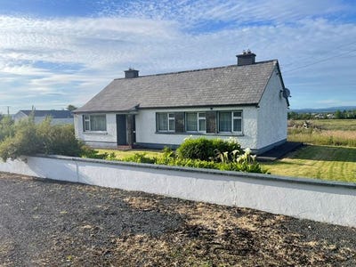 /international/ie/tibohine-castlerea-roscommon-210109678410/