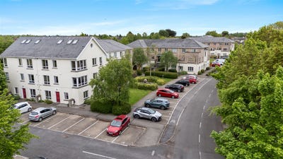 /international/ie/16-beaufort-abbey-navan-meath-210109685872/
