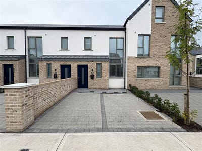 /international/ie/54-ras-an-mhuilinn-macroom-cork-210109686608/