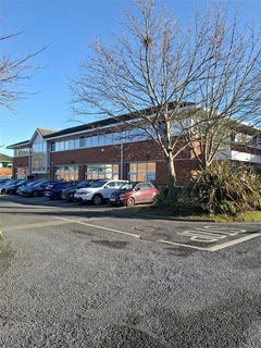 /international/ie/4-sandyford-business-centre-blackthorn-road-sandyford-dublin-210109670211/