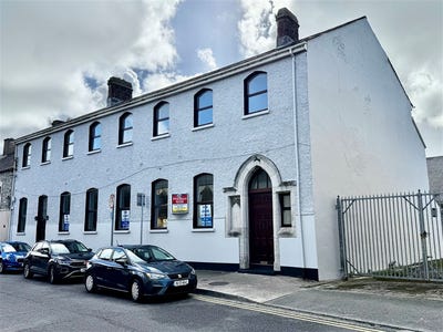 /international/ie/the-old-schoolhouse-strand-street-tralee-kerry-210109672818/