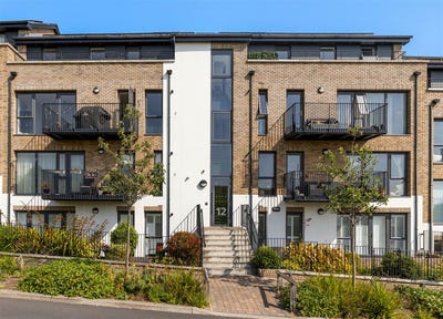 /international/ie/apartment-5-12-the-meadow-robswall-malahide-dublin-210109685115/