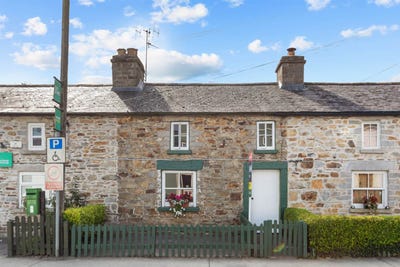 /international/ie/no-4-main-street-shillelagh-wicklow-210110303056/