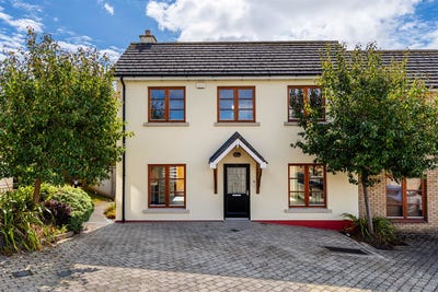 /international/ie/3-oak-hall-the-hill-malahide-dublin-210110053111/