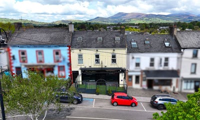 /international/ie/18-19-new-square-mitchelstown-dublin-210109680749/