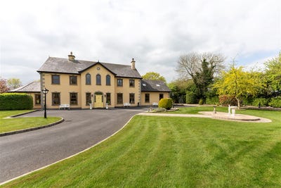 /international/ie/fanningstown-patrickswell-limerick-210109681109/