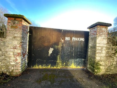 /international/ie/gosling-terrace-dundalk-louth-210109675123/