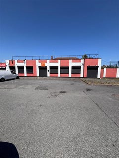 /international/ie/whitechurch-shopping-centre-whitechurch-green-ballyboden-dublin-210109671133/