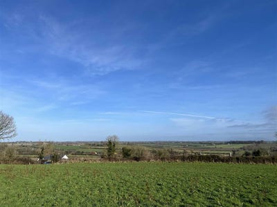 /international/ie/site-at-knockgraffon-cahir-tipperary-210109676129/