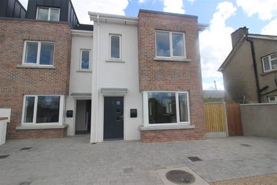 /international/ie/1-catalpa-terrace-newbridge-road-naas-kildare-210110303037/