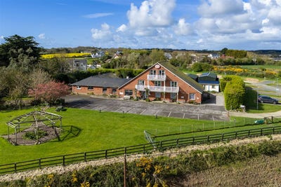 /international/ie/coral-gables-guesthouse-ballycowan-tagoat-wexford-210109685593/