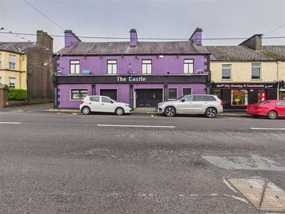 /international/ie/the-castle-night-club-new-street-ballaghaderreen-roscommon-210109687125/