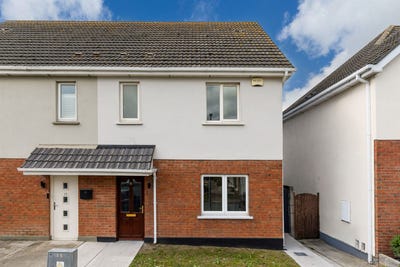 /international/ie/16-brookford-park-rush-dublin-210110265836/