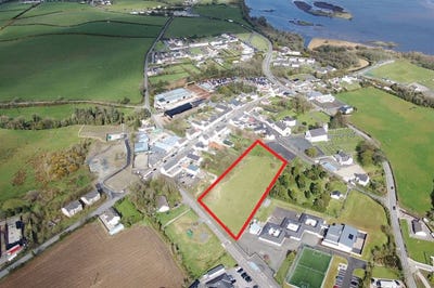 /international/ie/main-street-st-johnston-donegal-210109669768/