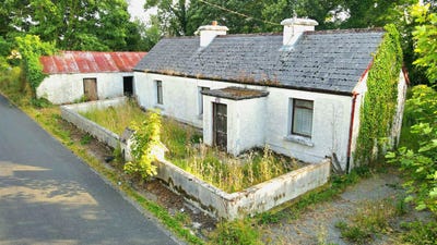 /international/ie/aghalustia-ballaghaderreen-roscommon-210109683287/