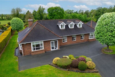 /international/ie/4-boyne-hill-navan-meath-210109684538/