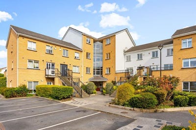/international/ie/62-ballyowen-hall-lucan-dublin-210109678889/