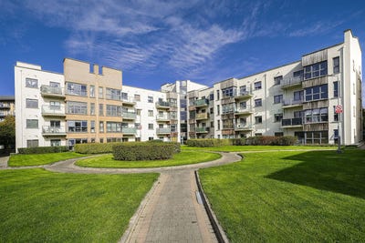 /international/ie/71-belfry-hall-citywest-dublin-210110402433/