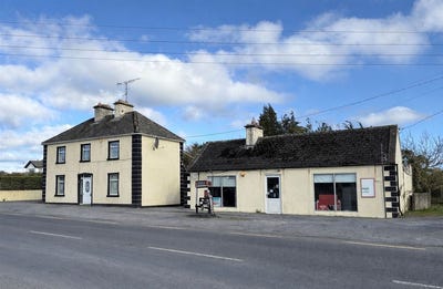 /international/ie/ballinasloe-new-inn-galway-210109674781/