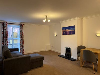 /international/ie/carnegie-court-north-street-swords-dublin-210109682062/