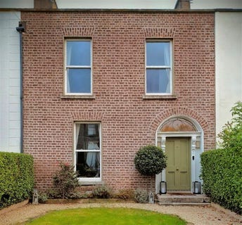 /international/ie/4-leicester-avenue-dublin-6-dublin-210110205561/