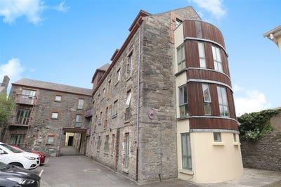 /international/ie/13-preston-mills-wellington-quay-drogheda-louth-210110205258/