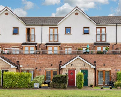 /international/ie/32-summerseat-drive-summerseat-clonee-meath-210119619250/