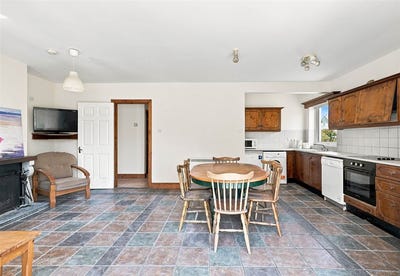 /international/ie/25-seamount-village-gorey-wexford-210109683090/