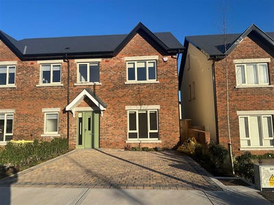 /international/ie/72-rockfield-close-moneycarroll-newtownmountkennedy-wicklow-210109682470/