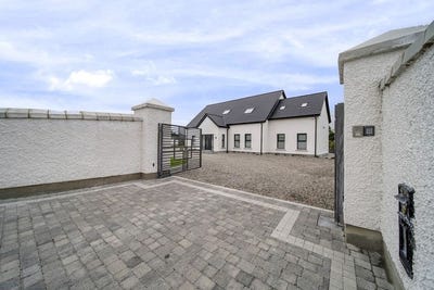 /international/ie/whitehill-st-johnston-donegal-210109676393/