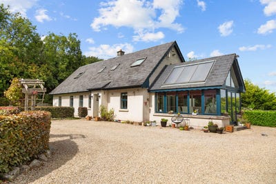 /international/ie/bramble-cottage-drumdangan-glenealy-wicklow-210110287082/
