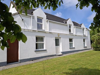 /international/ie/ref-1232-ballyhearny-cottage-studio-ballyhearny-lower-valentia-island-kerry-210109675419/