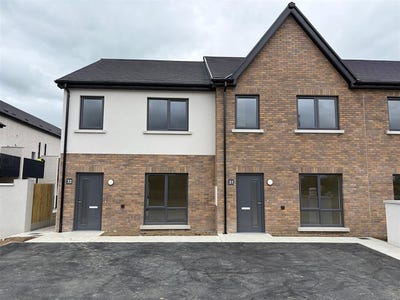 /international/ie/castle-meadows-tyone-nenagh-tipperary-210110313249/