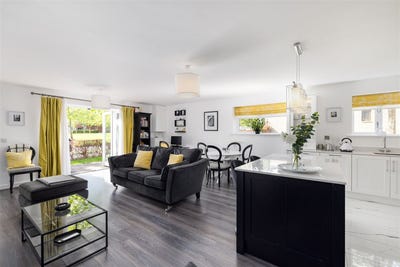 /international/ie/165-charlesland-court-greystones-wicklow-210110093564/