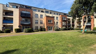 /international/ie/thornfield-square-dublin-22-dublin-210109684567/
