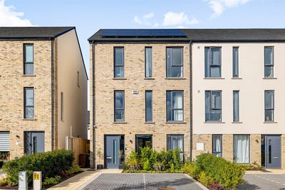 /international/ie/7-redford-park-view-lucan-dublin-210110353533/