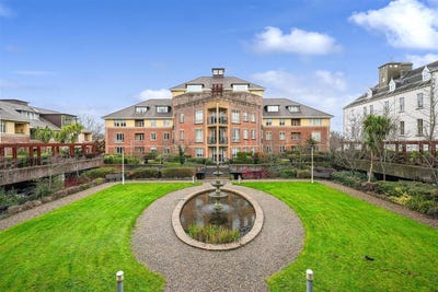 /international/ie/linden-square-blackrock-louth-210110360346/