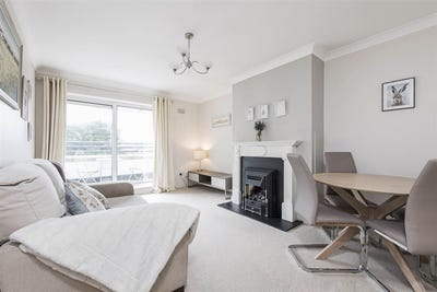 /international/ie/111-belfield-park-stillorgan-road-blackrock-louth-210109686597/