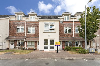 /international/ie/81-embassy-manor-kill-donegal-210109744842/