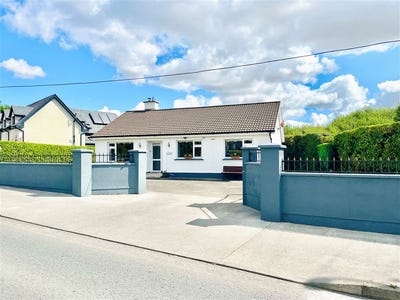 /international/ie/the-lyre-milehouse-road-enniscorthy-wexford-210109784266/