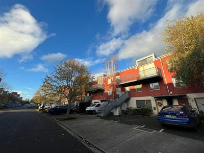 /international/ie/cedarbrook-walk-dublin-10-dublin-210109675804/