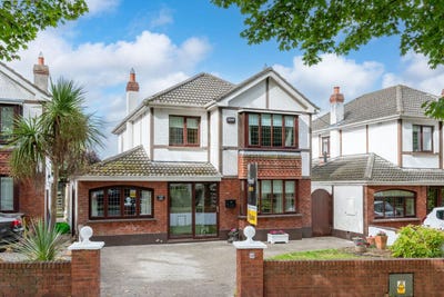/international/ie/10-tudor-court-malahide-dublin-210110360332/