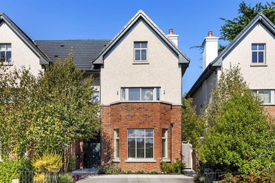 /international/ie/4-albany-killiney-hill-road-killiney-dublin-210110313386/