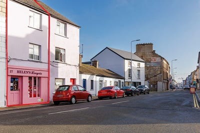 /international/ie/helen-s-27-o-connell-street-dungarvan-wexford-210109684027/