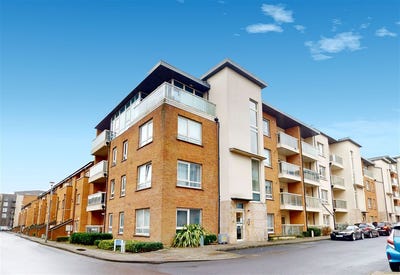 /international/ie/4-churchwell-rise-dublin-13-dublin-210109671907/