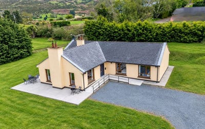 /international/ie/residence-on-c-0-81-acre-ballyknockan-blessington-wicklow-210109681456/