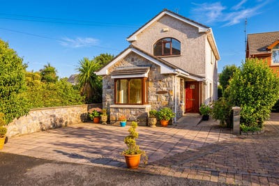 /international/ie/avila-healy-s-lane-church-street-skerries-dublin-210119933047/