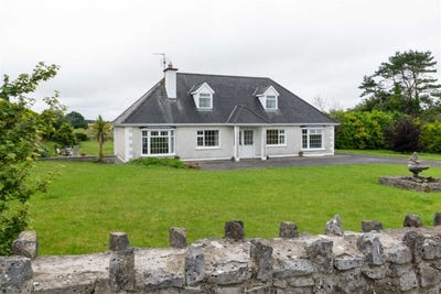 /international/ie/cillcastle-lodge-timanagh-ballintober-village-roscommon-roscommon-210109676950/