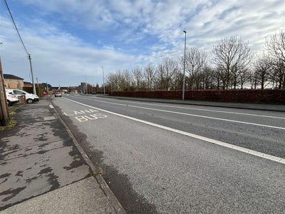 /international/ie/hole-in-the-wall-road-dublin-13-dublin-210109687963/