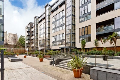 /international/ie/harbour-view-harbour-square-crofton-road-dun-laoghaire-dublin-210109686133/